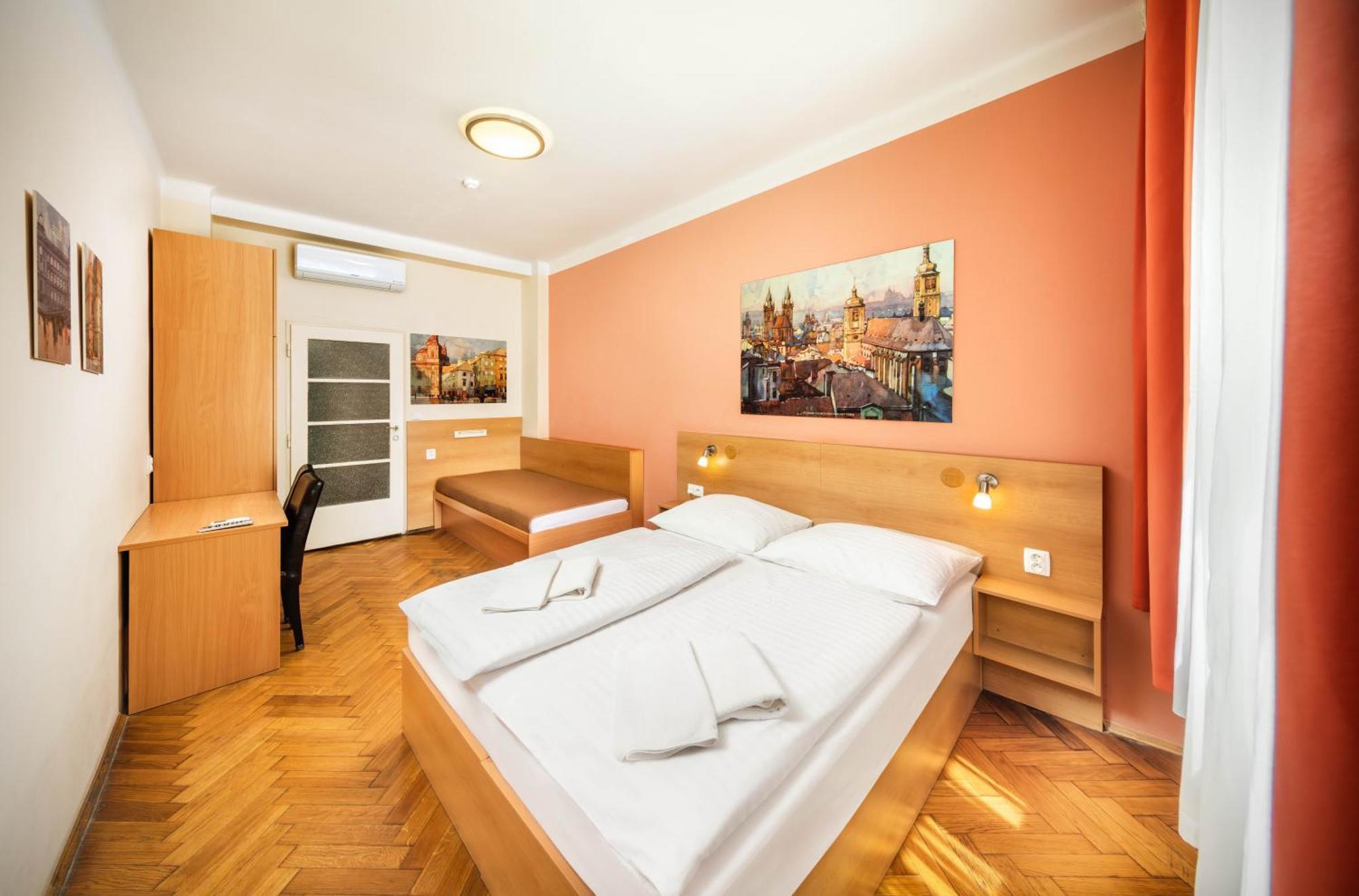 Residence Bene Praga Esterno foto