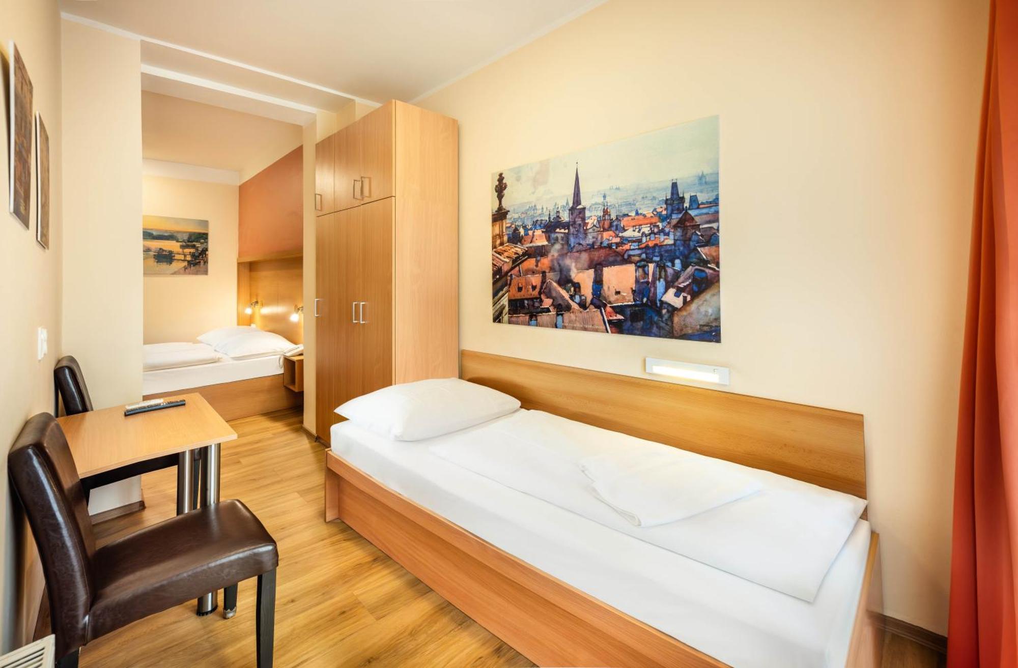 Residence Bene Praga Esterno foto