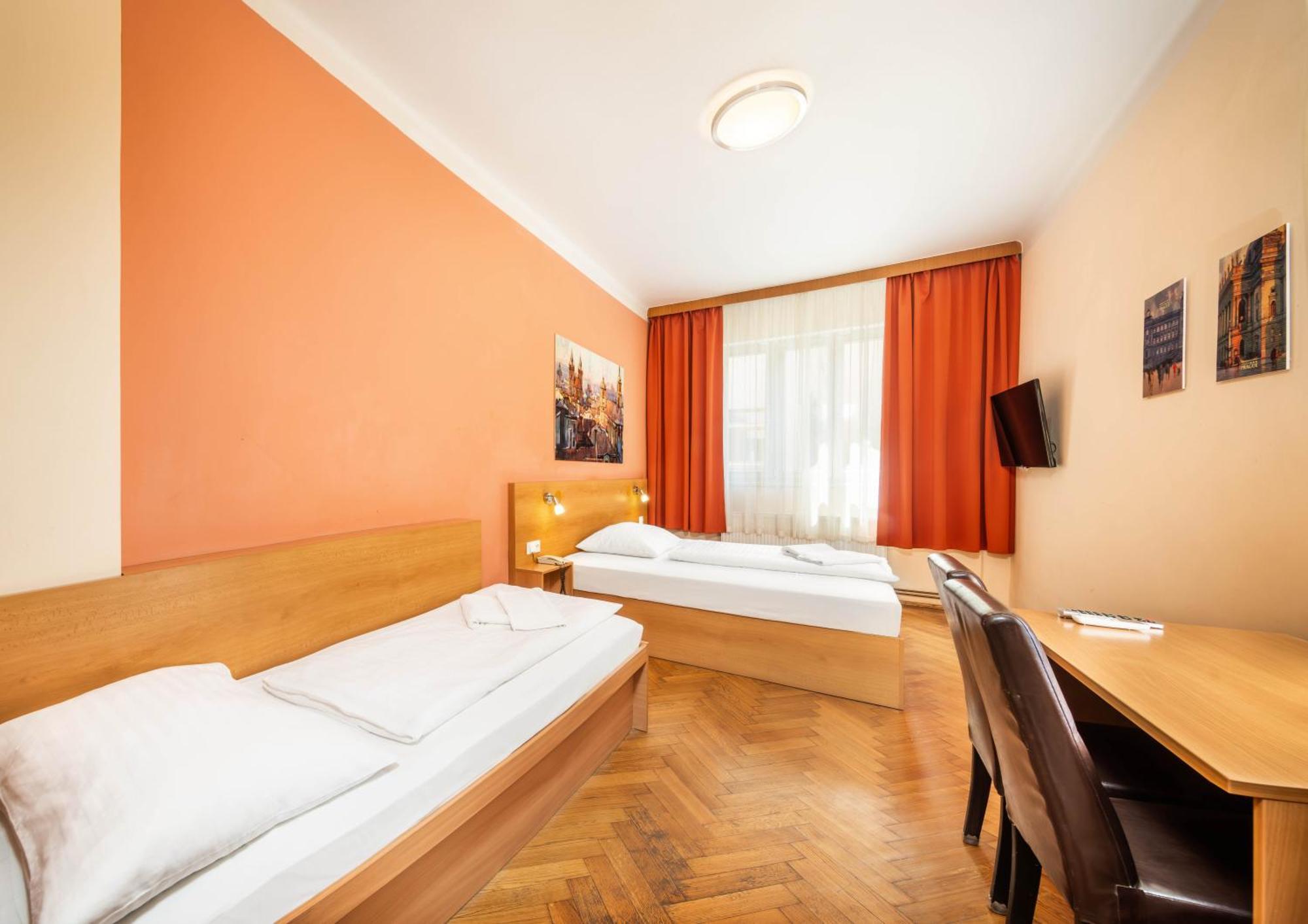Residence Bene Praga Esterno foto