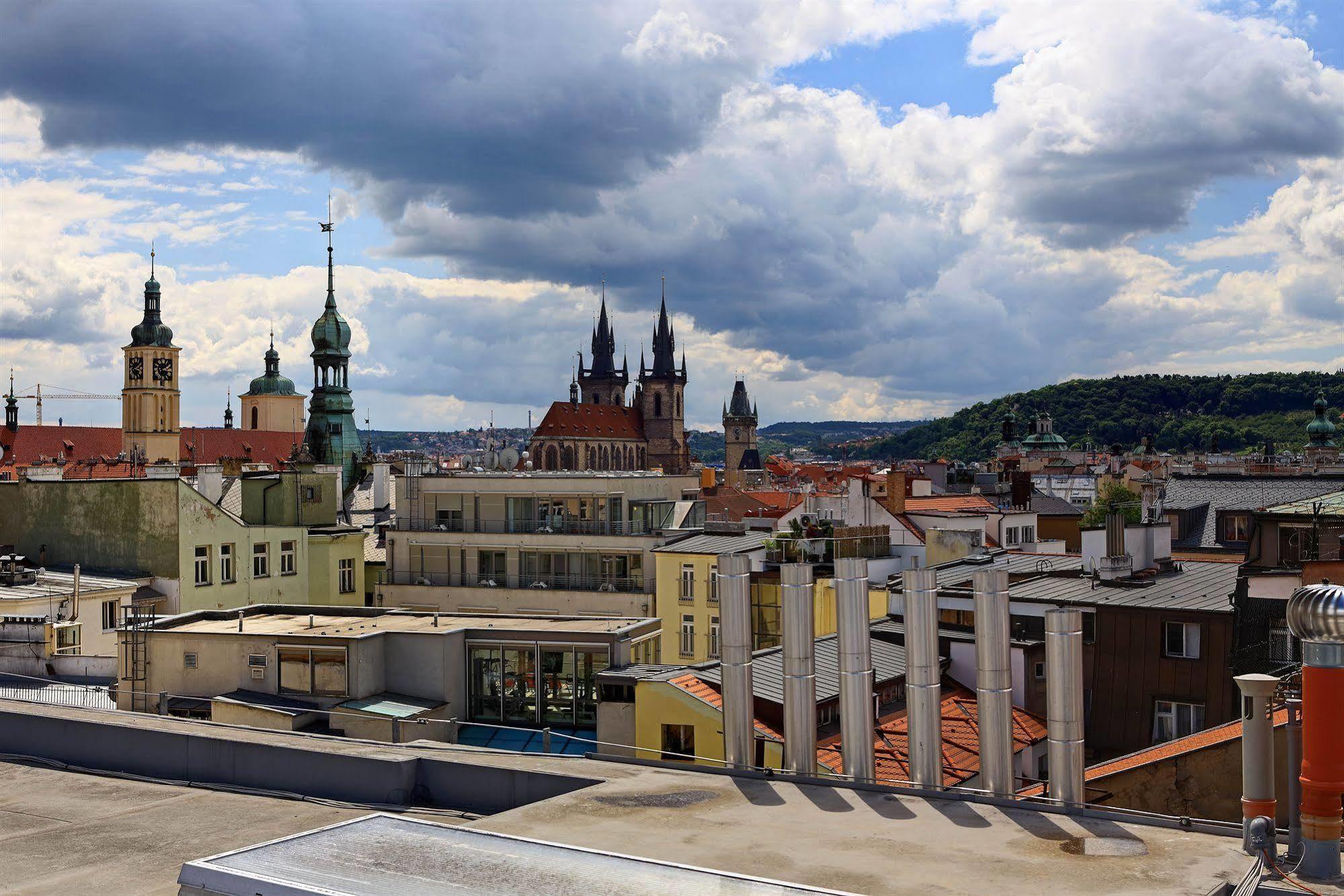 Residence Bene Praga Esterno foto